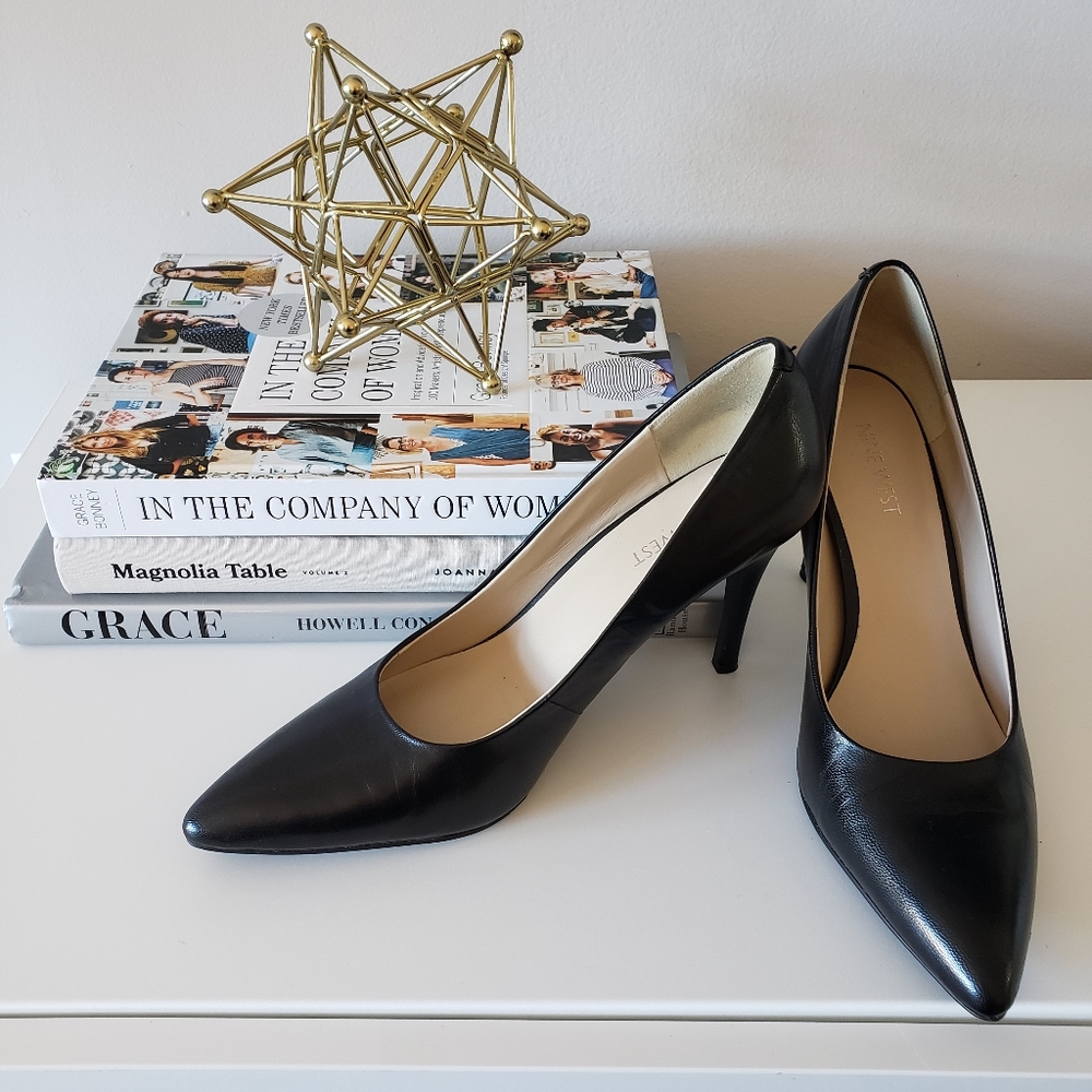 Nine West Leather Heel Pump (size 8.5)